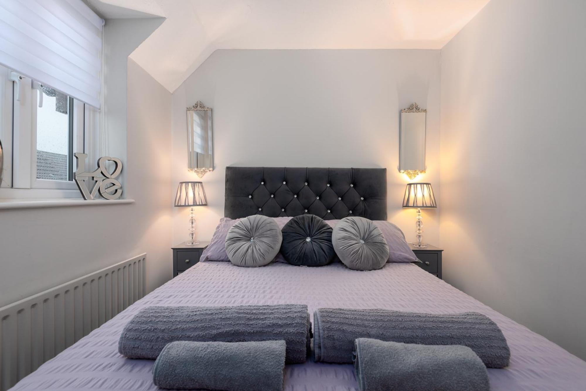 Worcester Fabulous Cherry Tree Mews Self Check In Dogs Welcome By Prior Arrangement , 2 Double Bedrooms ,Super Fast Wi-Fi, With Free Off Road Parking For 2 Vehicles Near Royal Hospital And Woodland Walks Exterior foto