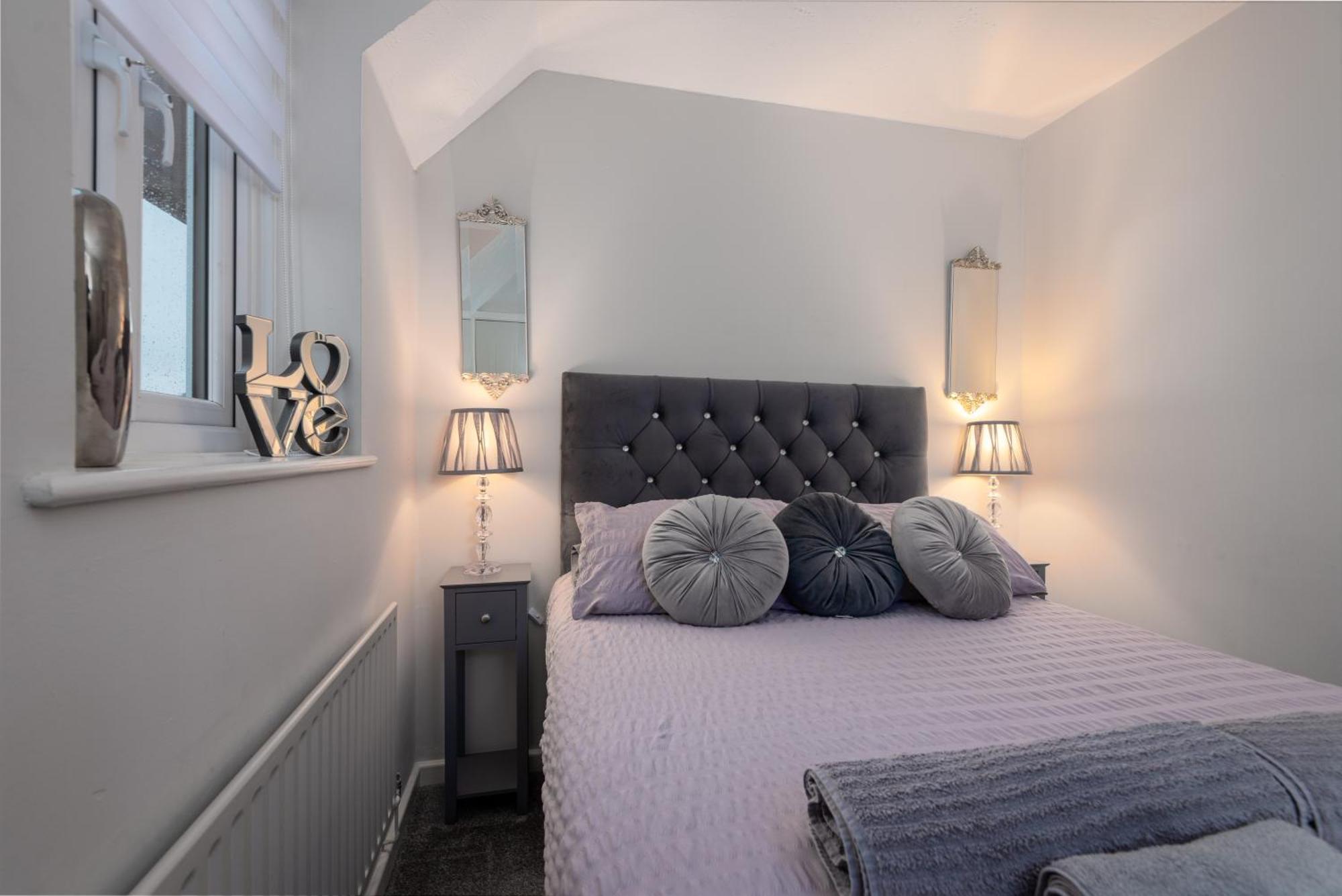 Worcester Fabulous Cherry Tree Mews Self Check In Dogs Welcome By Prior Arrangement , 2 Double Bedrooms ,Super Fast Wi-Fi, With Free Off Road Parking For 2 Vehicles Near Royal Hospital And Woodland Walks Exterior foto