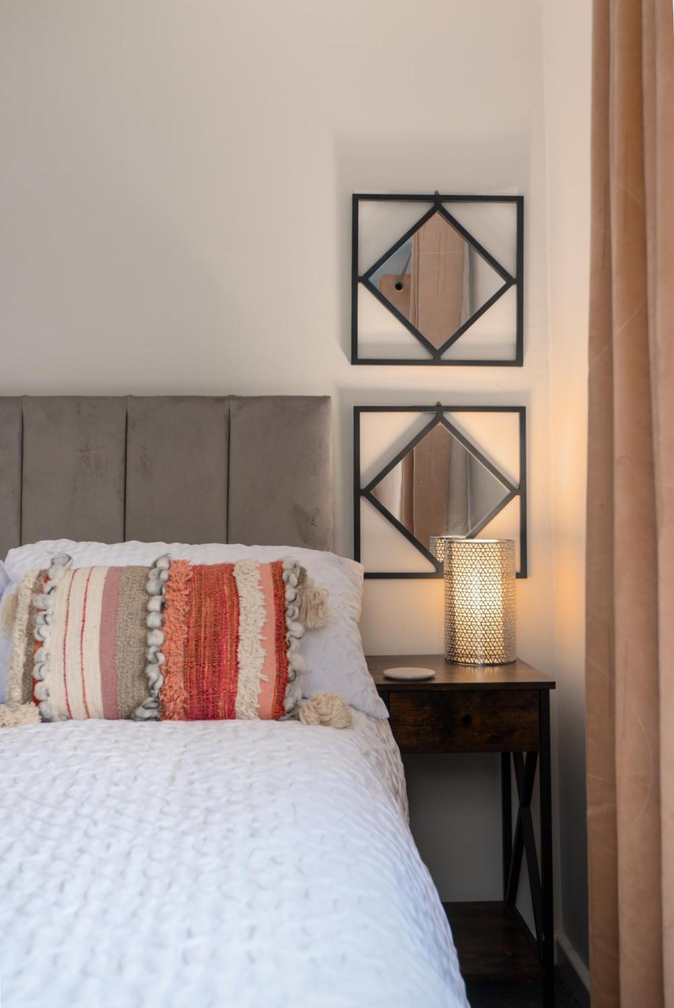 Worcester Fabulous Cherry Tree Mews Self Check In Dogs Welcome By Prior Arrangement , 2 Double Bedrooms ,Super Fast Wi-Fi, With Free Off Road Parking For 2 Vehicles Near Royal Hospital And Woodland Walks Exterior foto